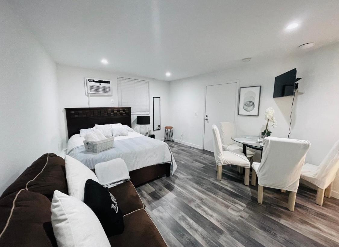 Lovely Sherman Oaks Studio Los Angeles Exteriör bild