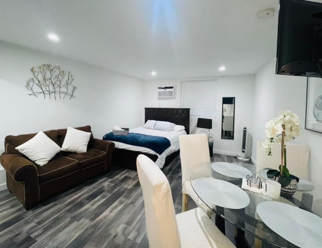 Lovely Sherman Oaks Studio Los Angeles Exteriör bild